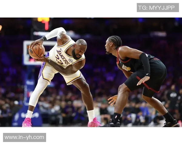 詹姆斯赞马克西谦逊每年共同训练备战新赛季