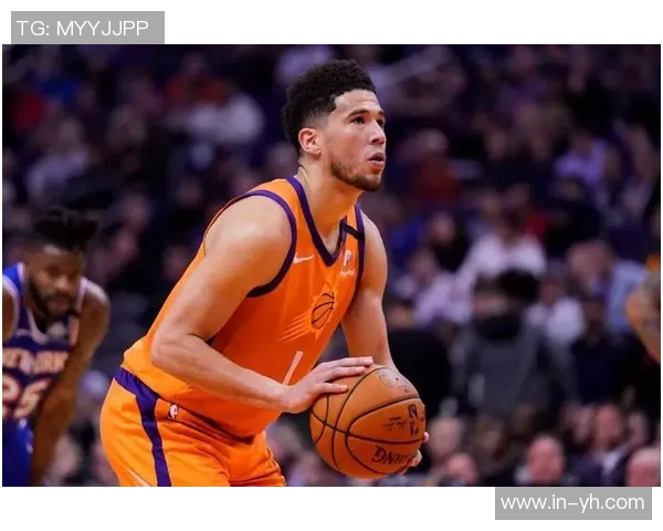 布克强调团队合作重要性力求避免单打独斗保持合理出手机会 布克强调团队合作重要性力求避免单打独斗保持合理出手机会